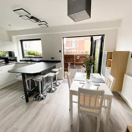 Harbourside House - Great Location - Parking - 2 En-Suites - Sleeps 5 Plus 1 Poole Dış mekan fotoğraf