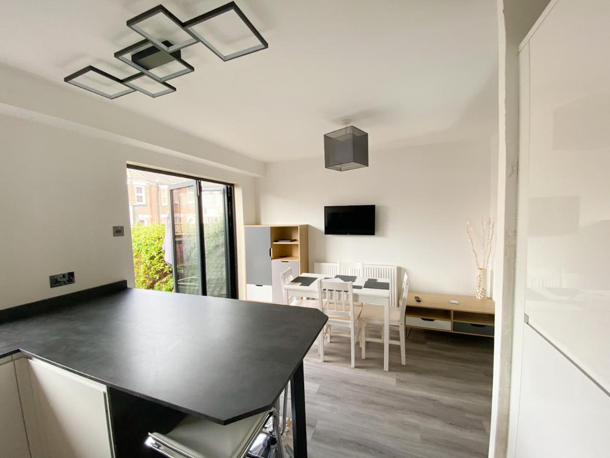 Harbourside House - Great Location - Parking - 2 En-Suites - Sleeps 5 Plus 1 Poole Dış mekan fotoğraf
